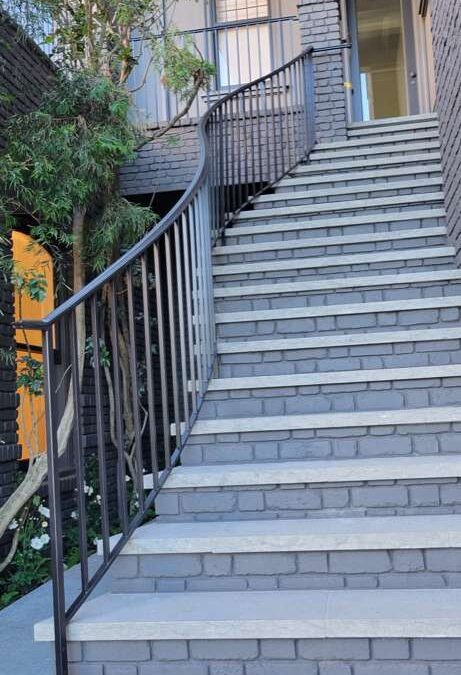 Who says safety lines have to be straight? Elegance flows in every curve